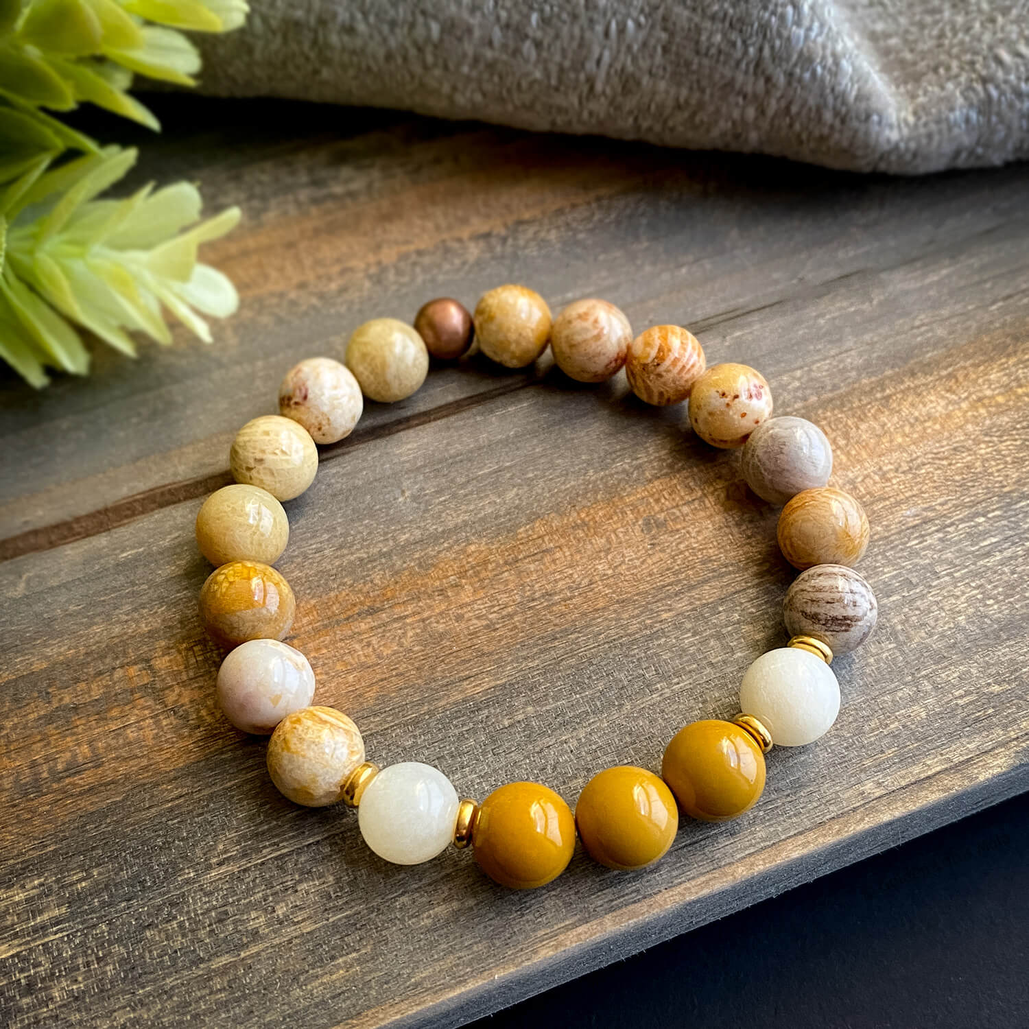 Natural Stone Carnelian Tube Bracelet For Power, Protection, And Positive  Energy Gender: Women at Best Price in New Delhi | Satyamani